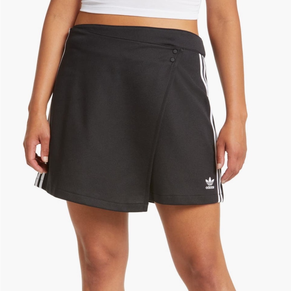 Adidas 3-stripe wrap skirt - size Medium